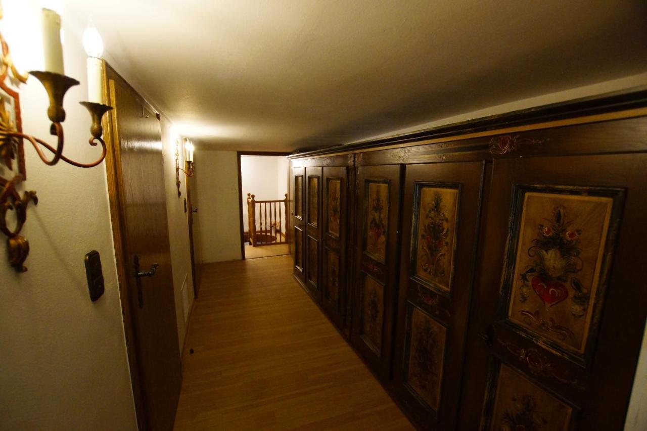 Altes Faehrhaus An Der Mosel Anno1633 Apartment Трабен-Трарбах Екстериор снимка